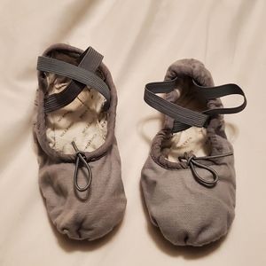 WEARMOI Canvas Ballet Shoes (girls)